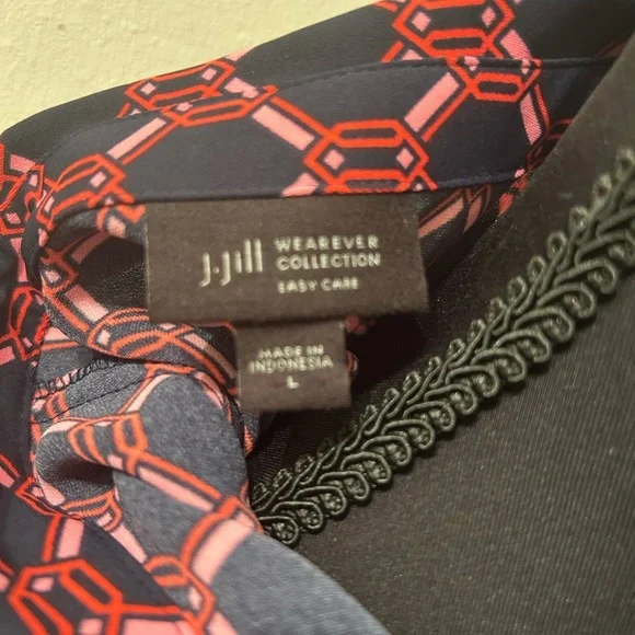 J. Jill Red and Black Geometric Blouse - Picture 4 of 4